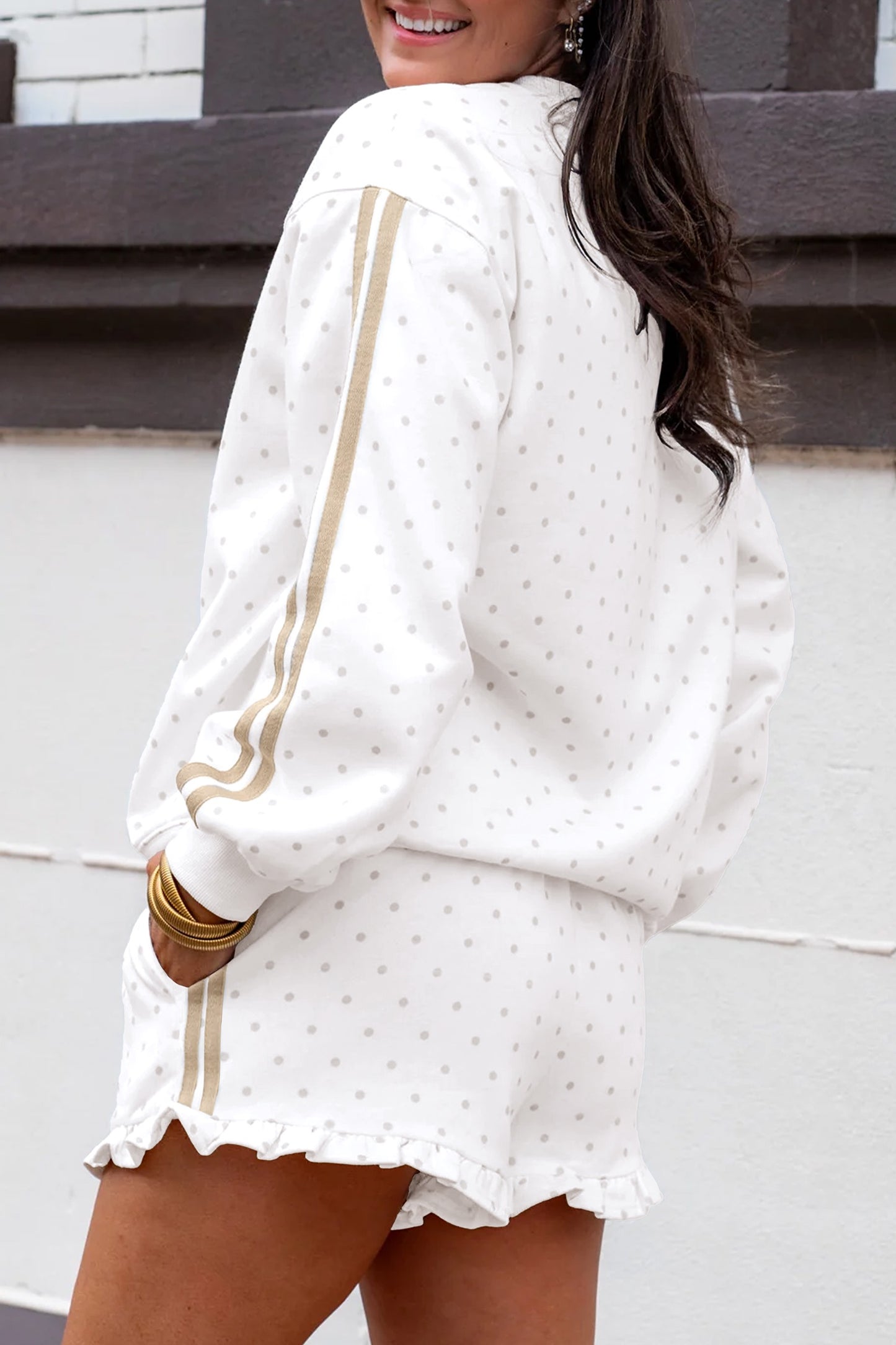White Polka Dot Print Side Stripe Detail
Casual Sweatshirt 2pcs Short Set